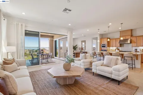 $2,599,000 | 5 Stirling Way, Hayward, CA 94542