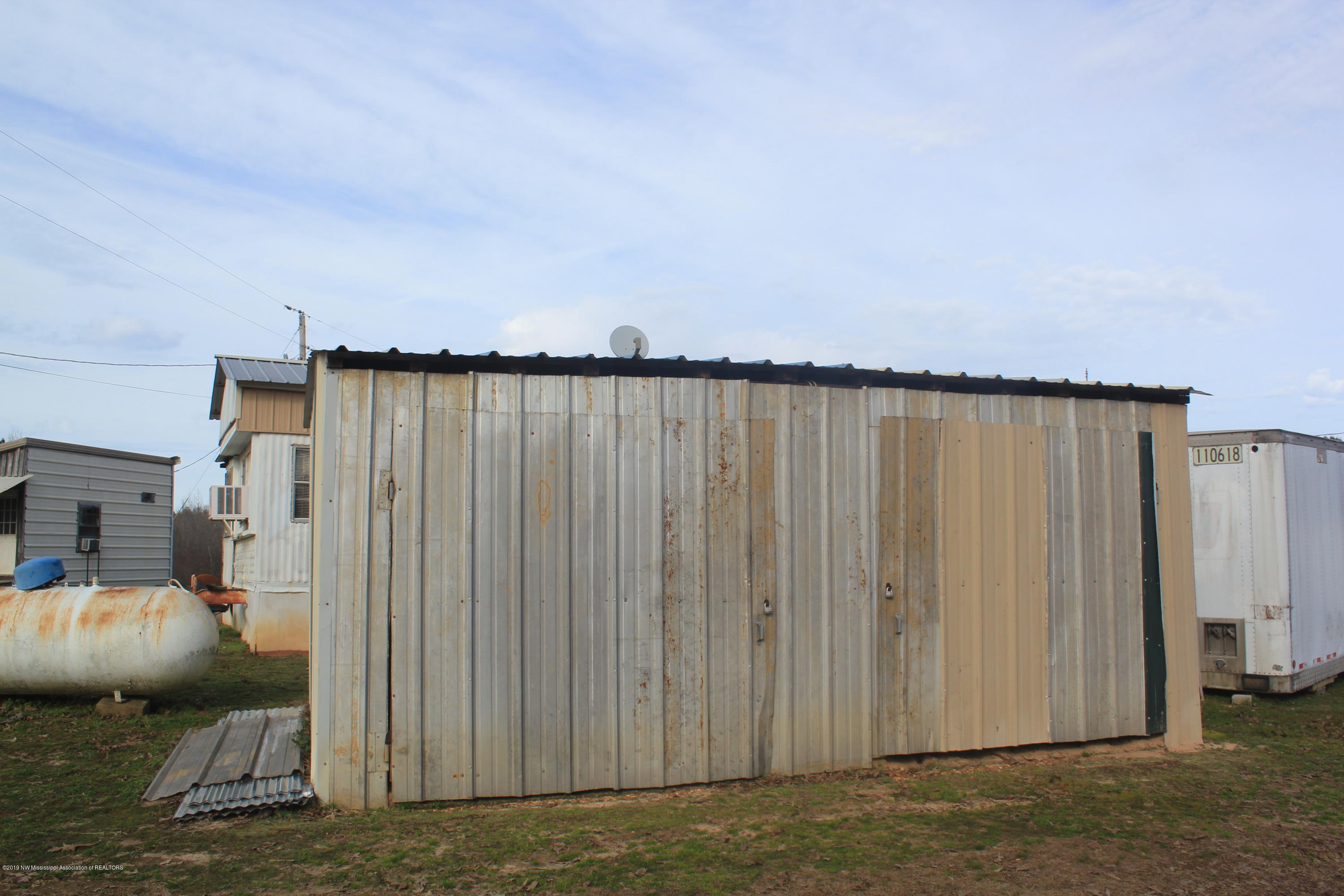 327 Tuttle Road Holly Springs, MS 38635 - Photo 60 of 64 027