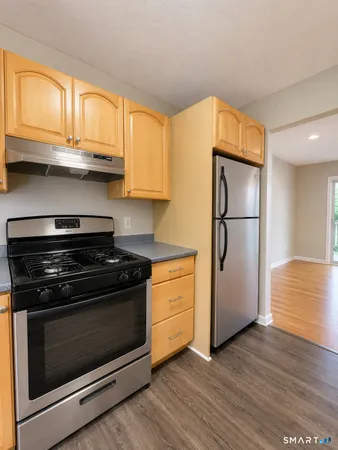 $2,400 | 12 Greenbriar Drive, Unit A, Farmington, CT 06032