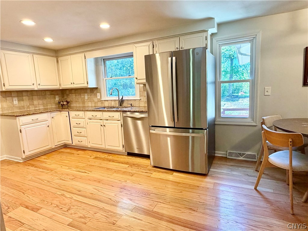 5107 Harris Road Onondaga, NY 13031 - Photo 17 of 40 Kitchen