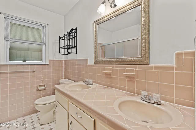 $264,000 | 113 East Page Street, Teachey, NC 28464