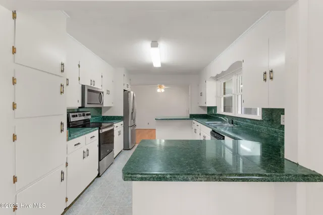 $264,000 | 113 East Page Street, Teachey, NC 28464