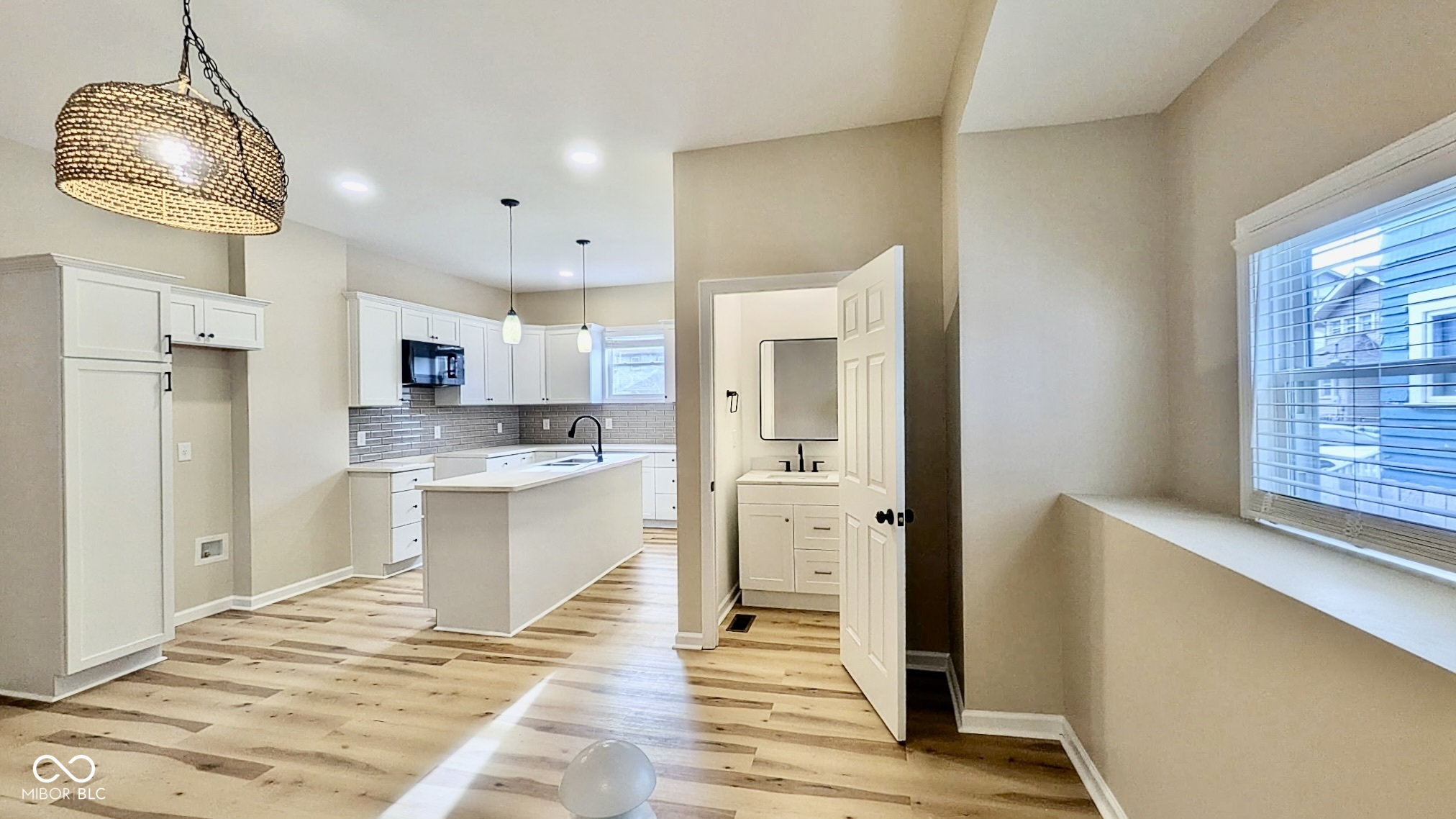 3256 Ruckle Street Indianapolis, IN 46205 - Photo 10 of 34