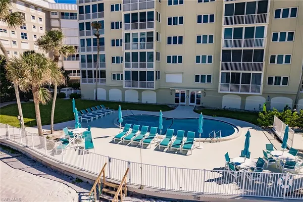 $20,000 | 2885 Gulf Shore Boulevard North, Unit 302, Naples, FL 34103