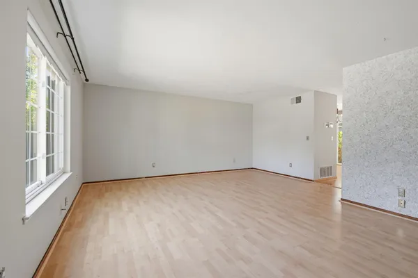 $350,000 | 3923 Oak Villa Circle, Carmichael, CA 95608