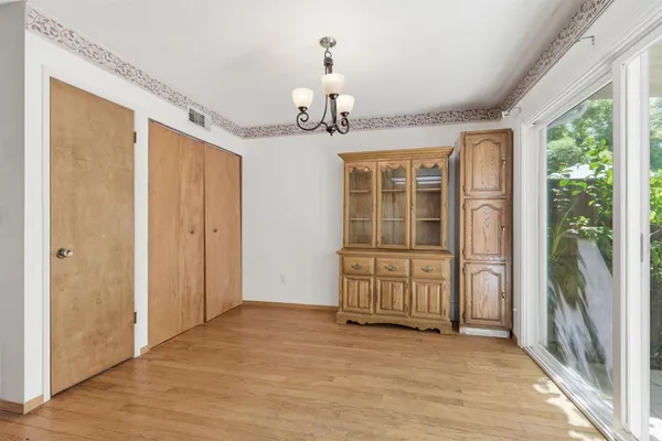 $350,000 | 3923 Oak Villa Circle, Carmichael, CA 95608