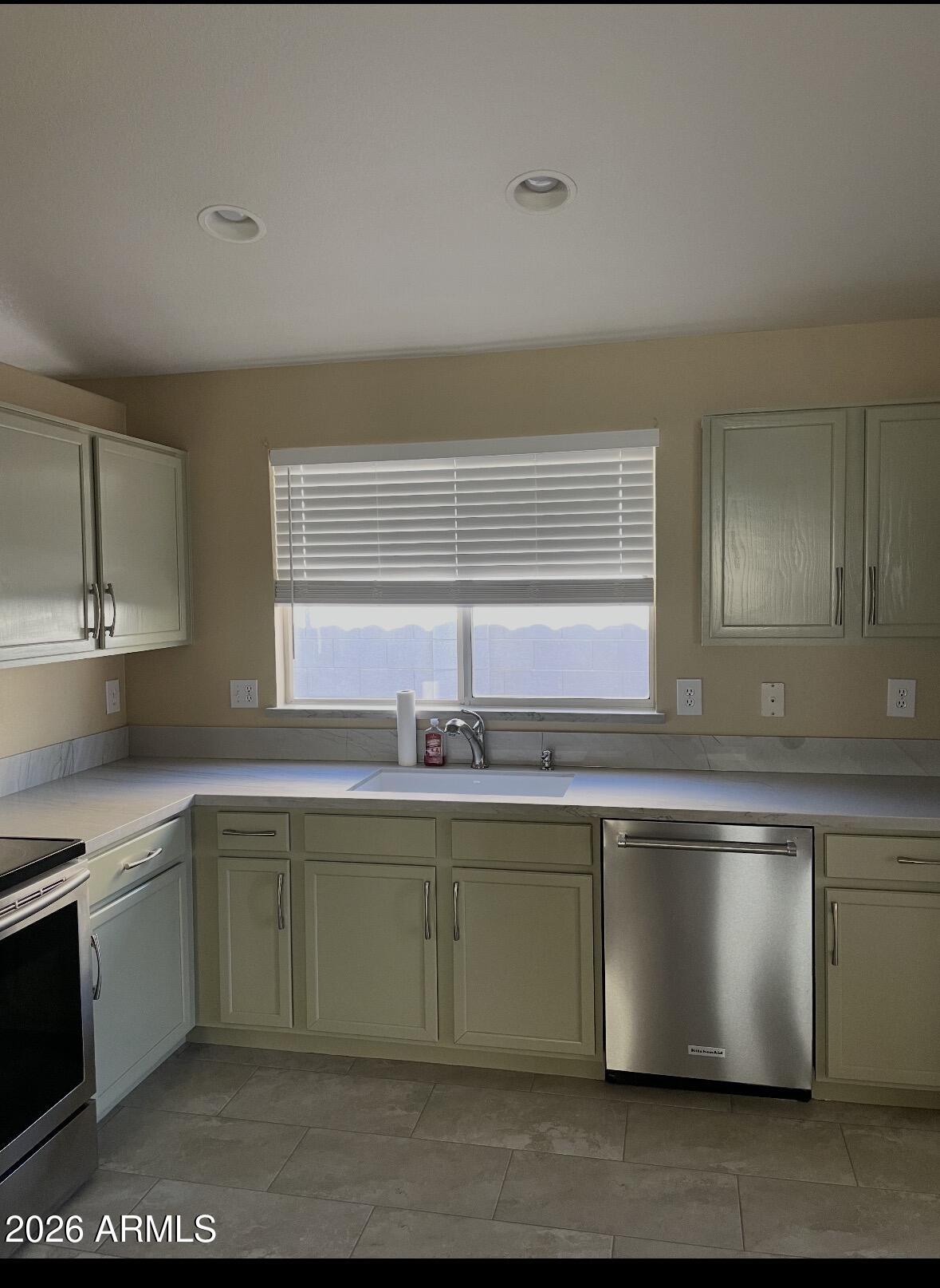 2463 East Springfield Place Chandler, AZ 85286 - Photo 3 of 15