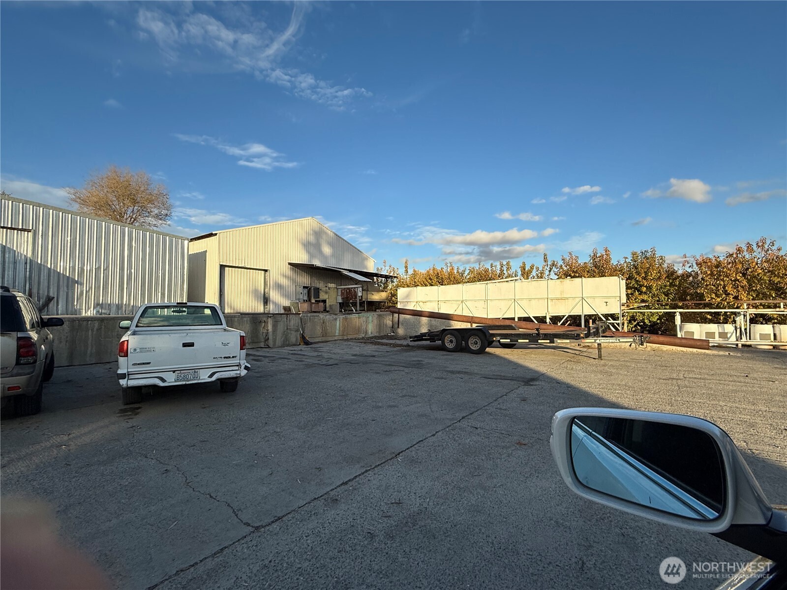 556 Jack Wells Road Bridgeport, WA 98813 - Photo 5 of 13 a view of a terrace with a sink