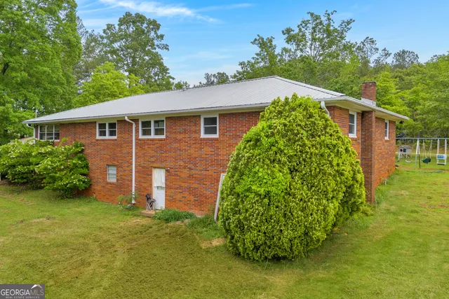 $240,000 | 232 Oak Way Drive, Eastanollee, GA 30538