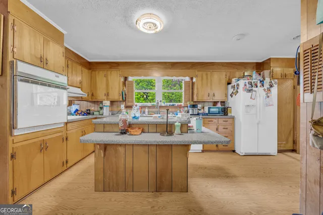 $240,000 | 232 Oak Way Drive, Eastanollee, GA 30538