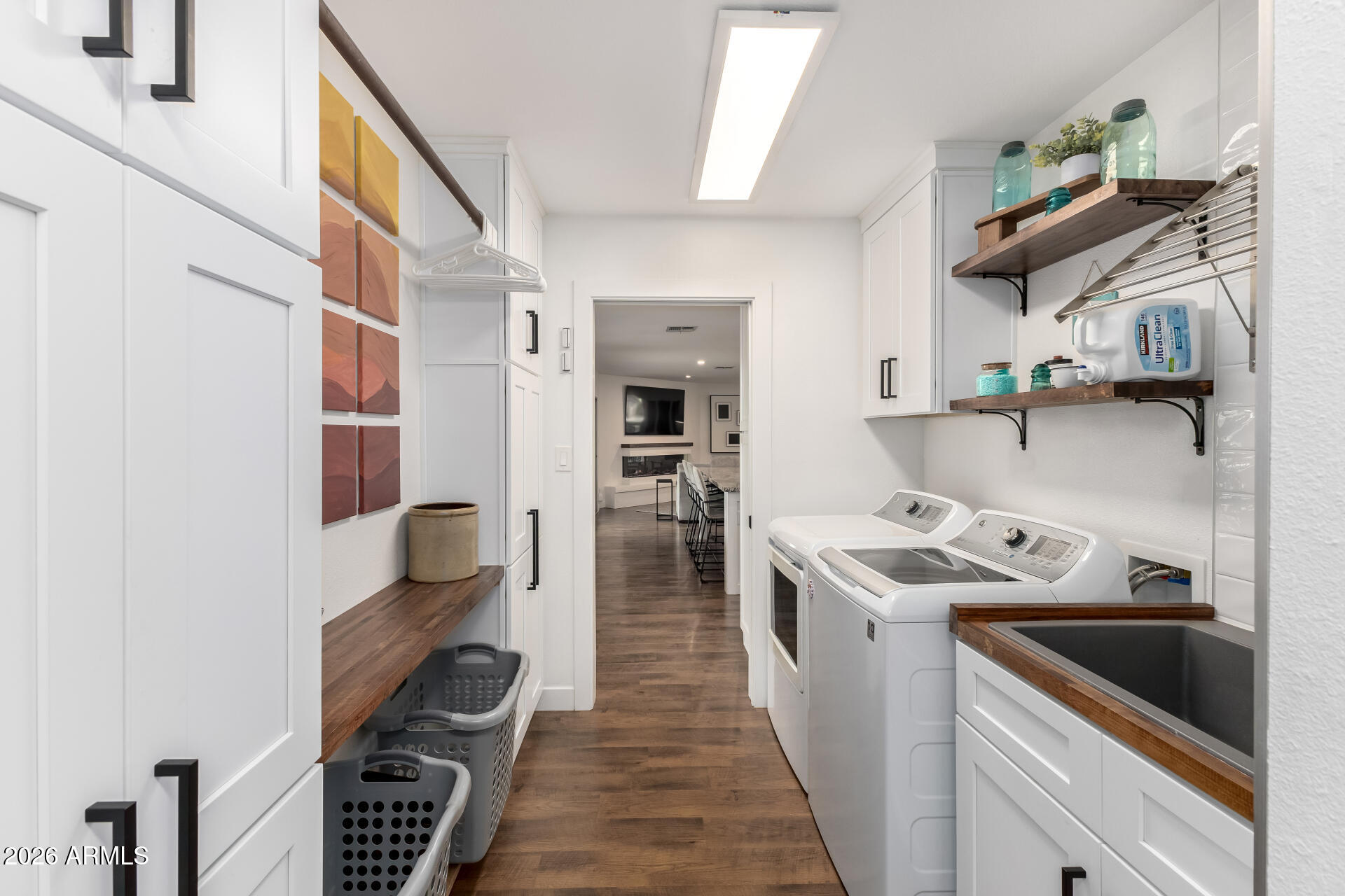 3220 East Hatcher Road Phoenix, AZ 85028 - Photo 33 of 50 a kitchen with a stove and a refrigerator