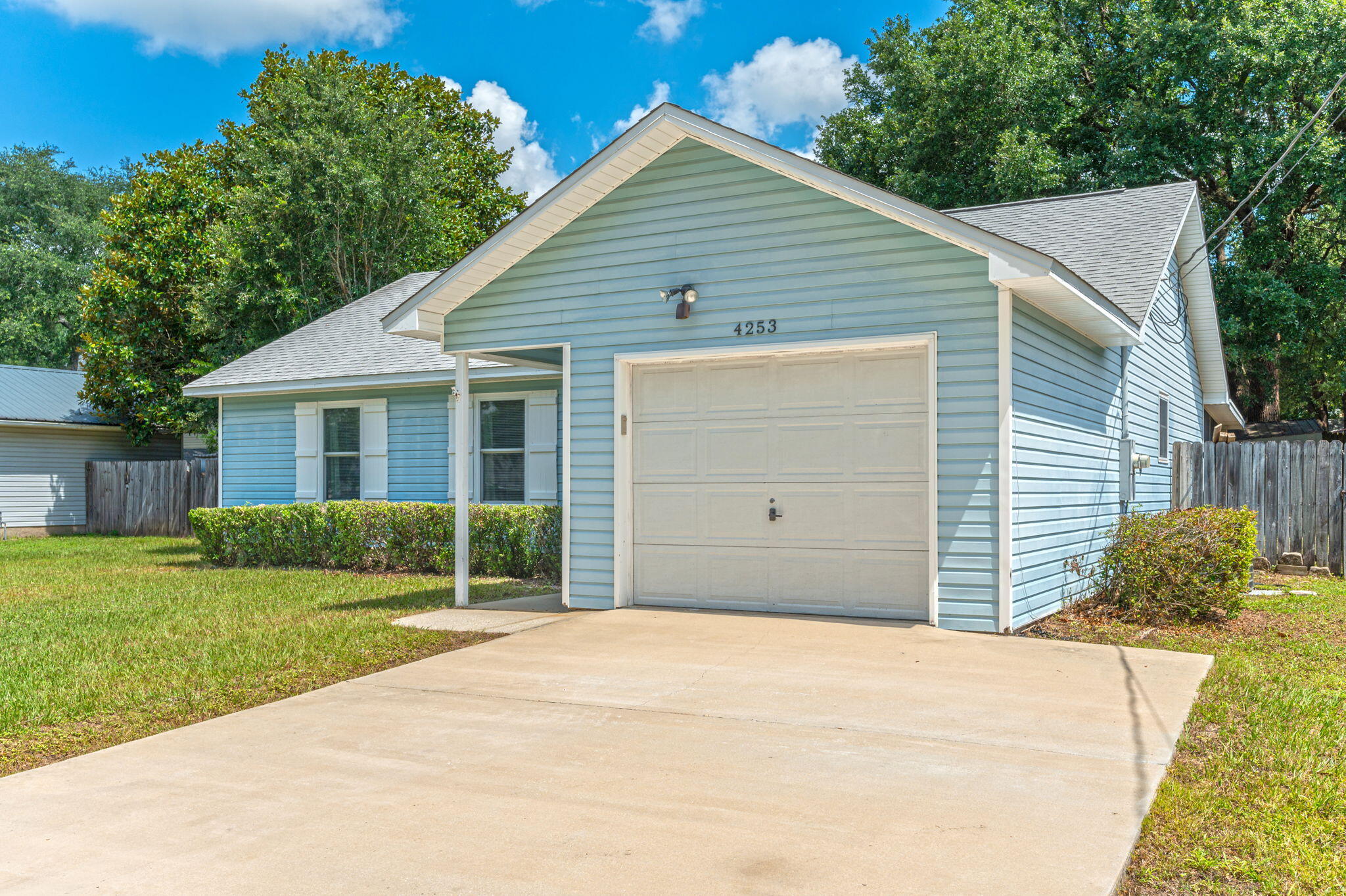 4253 Antioch Road Crestview, FL 32536 - Photo 2 of 34 2-web-or-mls-4253 Antioch Rd Exterior RS