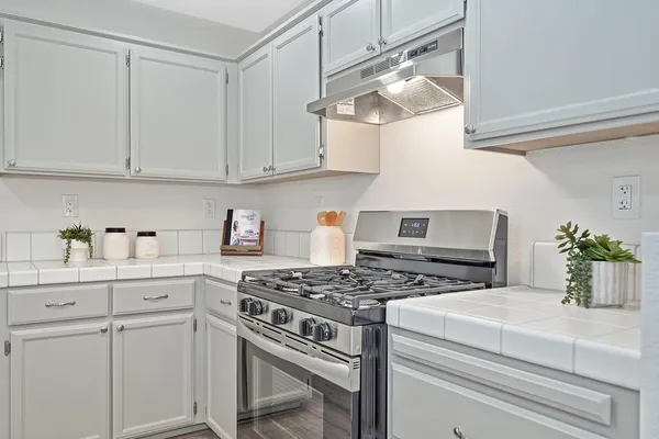 a view of back yard of the house