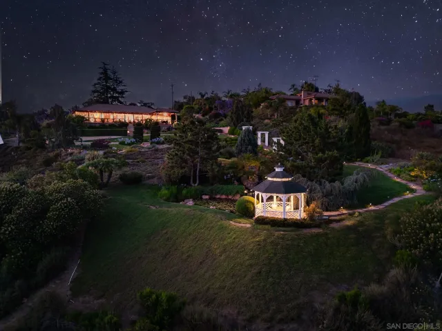 $1,175,000 | 4241 Via El Dorado, Fallbrook, CA 92028