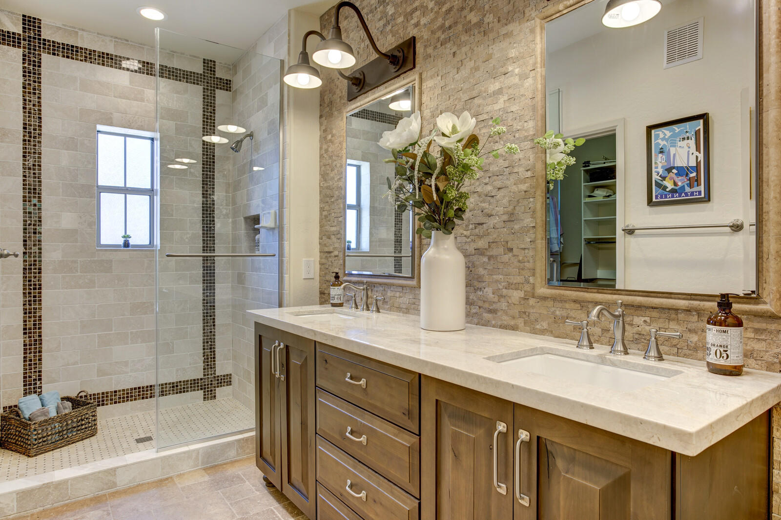 3935 East Rough Rider Road, Unit 1360 Phoenix, AZ 85050 - Photo 5 of 47 Elegant Master bathroom