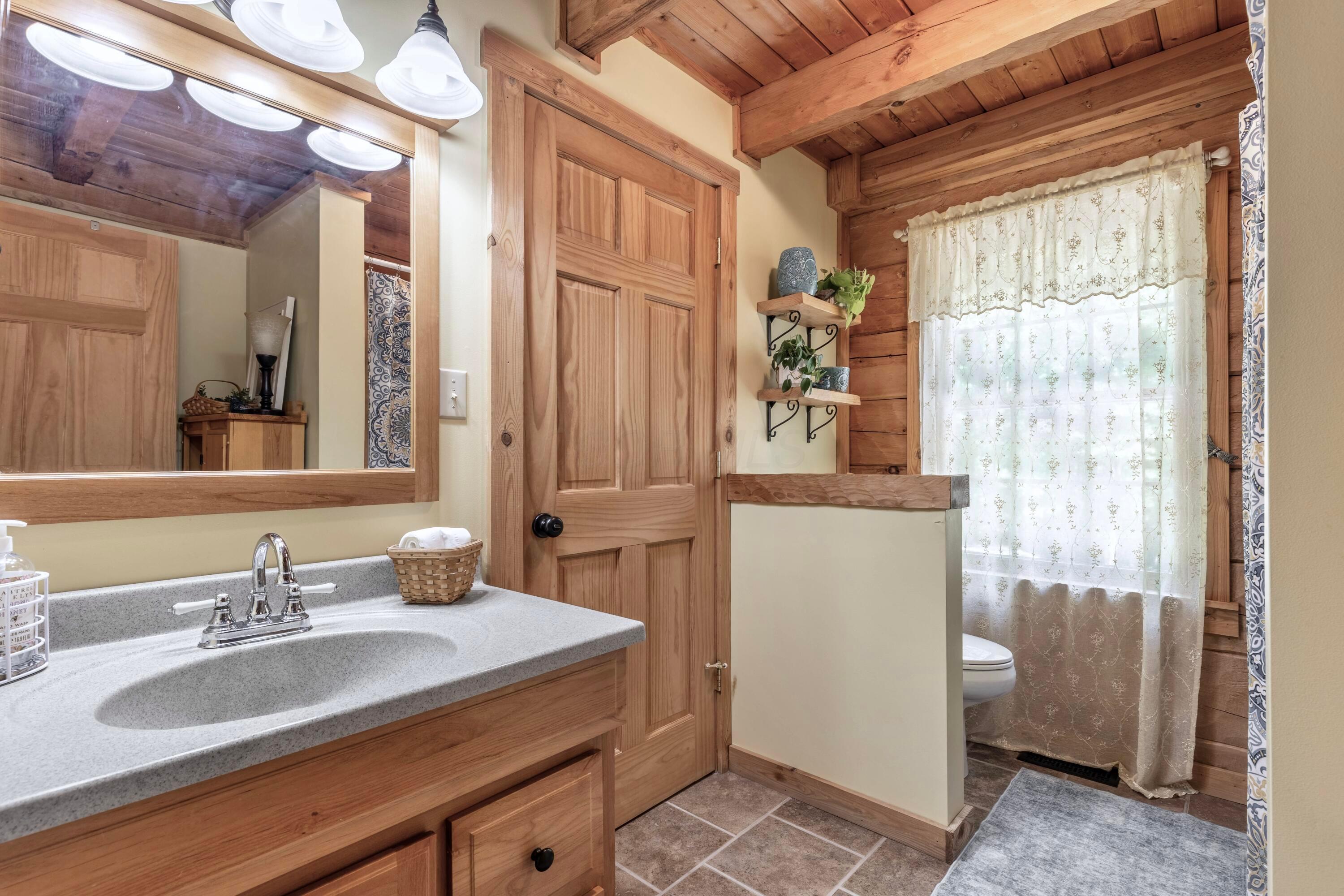3810 Ok Sweeney Road Somerset, OH 43783 - Photo 11 of 39 1R6A6064-HDR