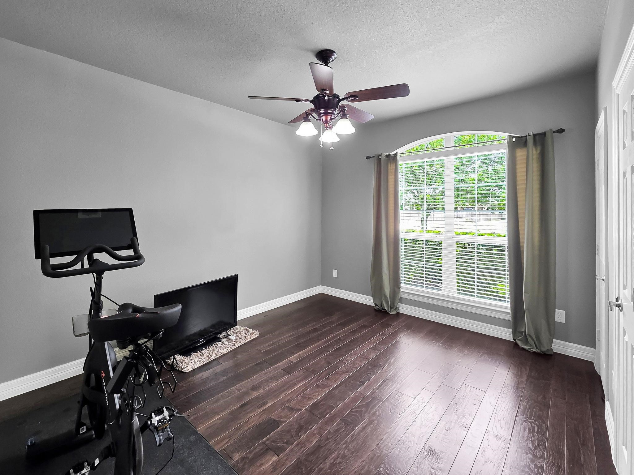 14865 Lisa Lane Beaumont, TX 77713 - Photo 13 of 25 Extra bedroom down