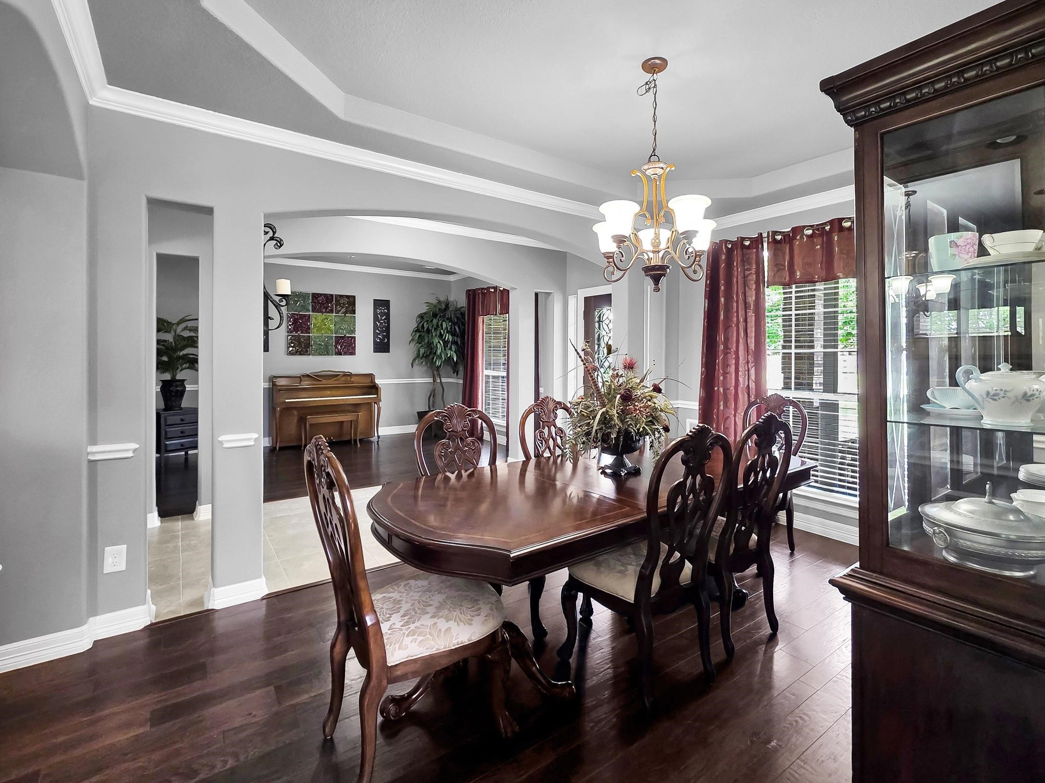 14865 Lisa Lane Beaumont, TX 77713 - Photo 5 of 25 Formal Dining