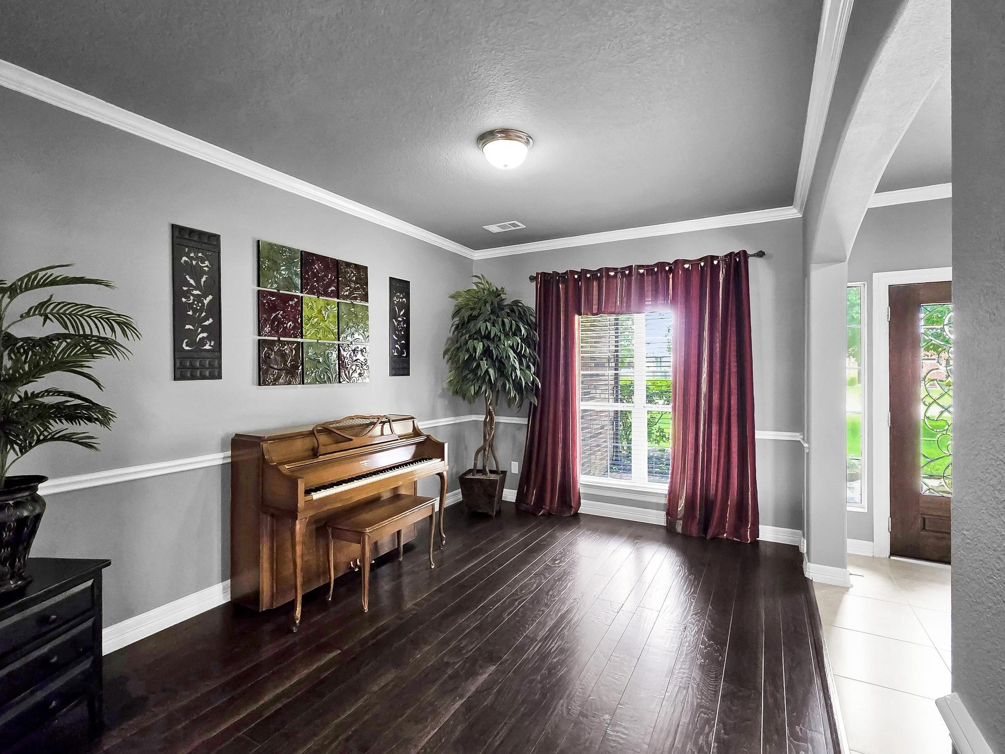 14865 Lisa Lane Beaumont, TX 77713 - Photo 6 of 25 Formal living