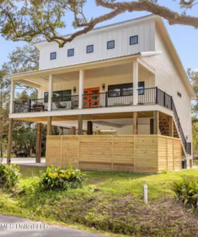 $519,900 | 218 Thomas Street, Bay St. Louis, MS 39520