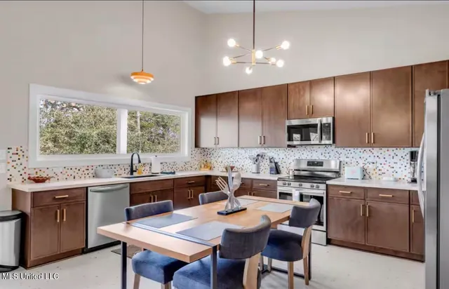 $519,900 | 218 Thomas Street, Bay St. Louis, MS 39520