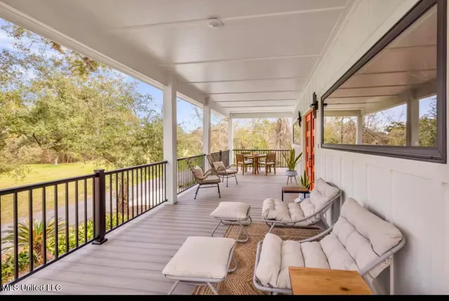 $519,900 | 218 Thomas Street, Bay St. Louis, MS 39520