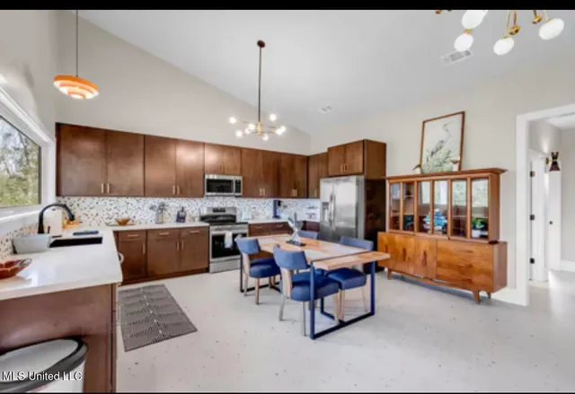 $519,900 | 218 Thomas Street, Bay St. Louis, MS 39520