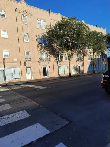 $156,000 | 6451 North California Avenue, Unit 2, Chicago, IL 60645