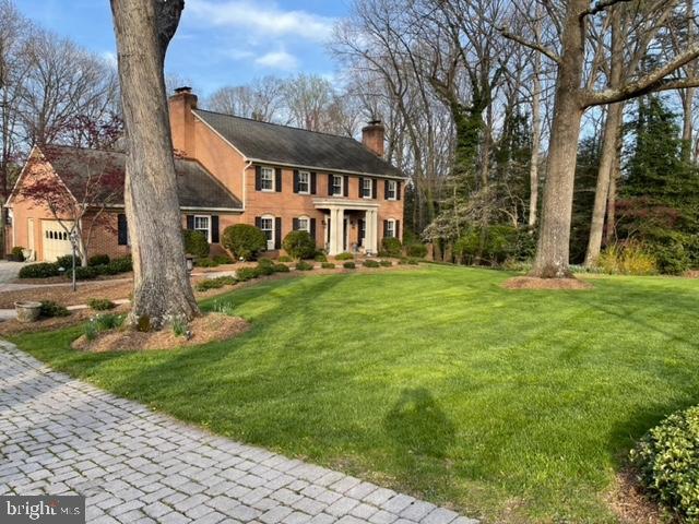 11316 Lapham Drive Oakton, VA 22124 - Photo 3 of 87 Side front of house