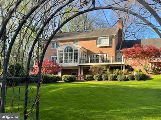 11316 Lapham Drive Oakton, VA 22124 - Photo 6 of 87 Beautiful sun room