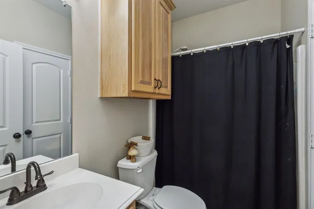 $419,999 | 2371 West US Highway 69, Emory, TX 75440