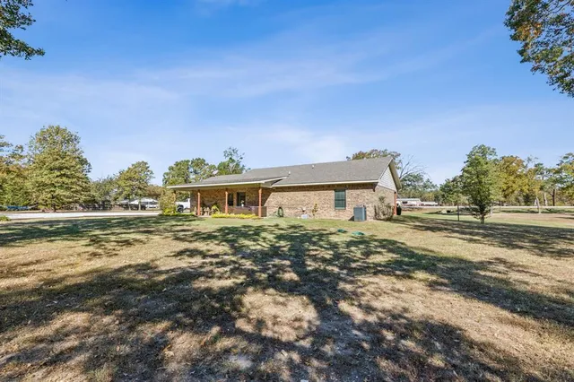 $419,999 | 2371 West US Highway 69, Emory, TX 75440