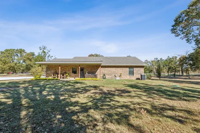 $419,999 | 2371 West US Highway 69, Emory, TX 75440