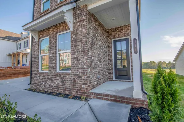 $709,911 | 516 Ivey Farms Road, Farragut, TN 37934