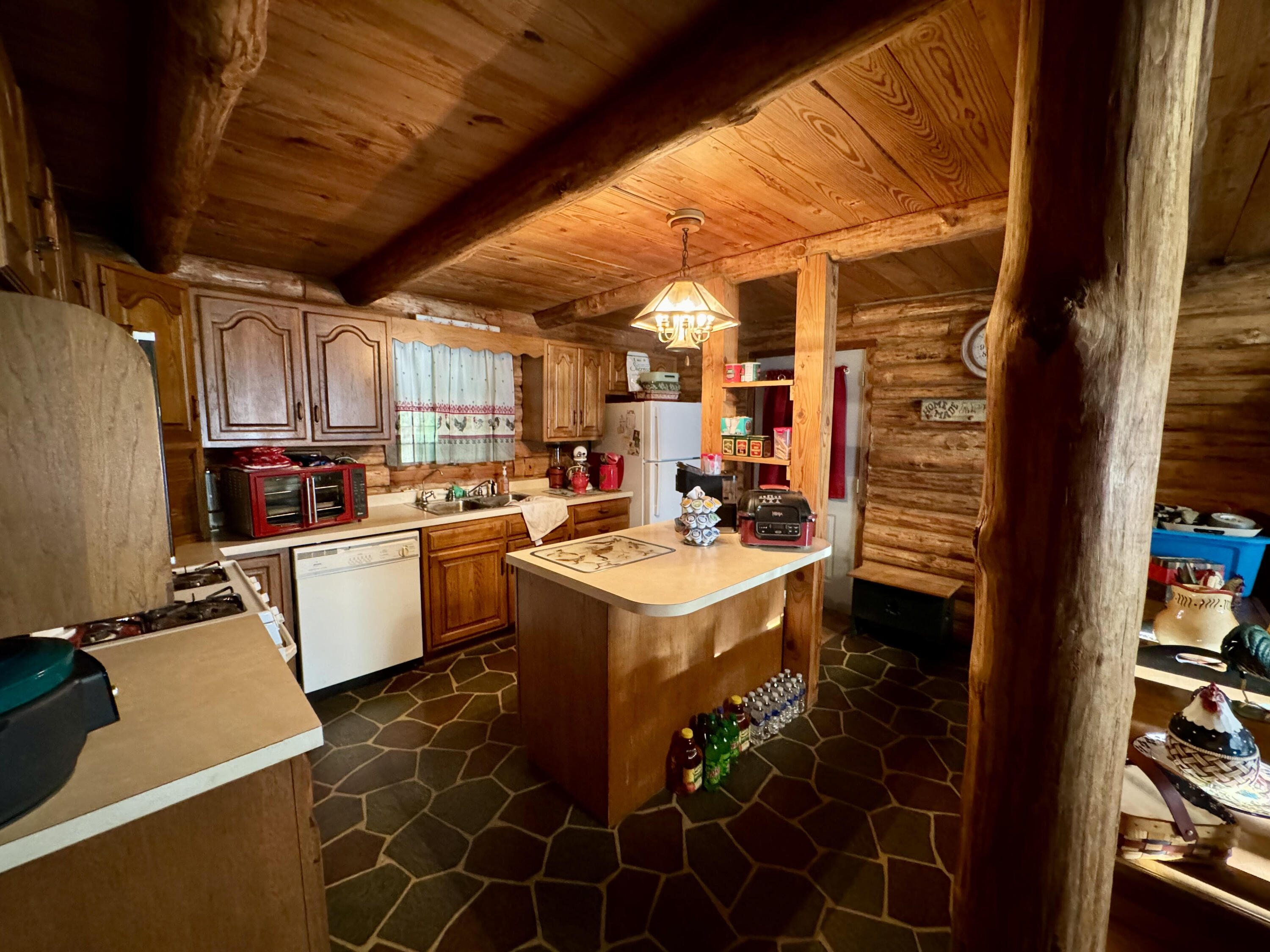 2187 South County Line Road Westville, IN 46391 - Photo 5 of 31 3000x2250