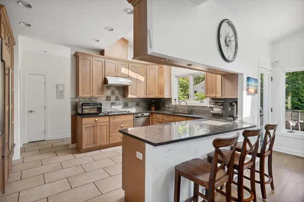 $3,999,000 | 3987 Lake Shore Drive, New Buffalo, MI 49117