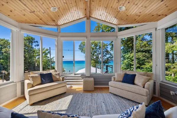 $3,999,000 | 3987 Lake Shore Drive, New Buffalo, MI 49117