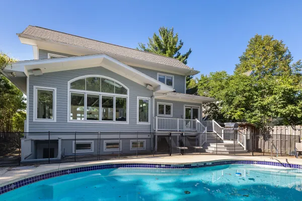 $3,999,000 | 3987 Lake Shore Drive, New Buffalo, MI 49117