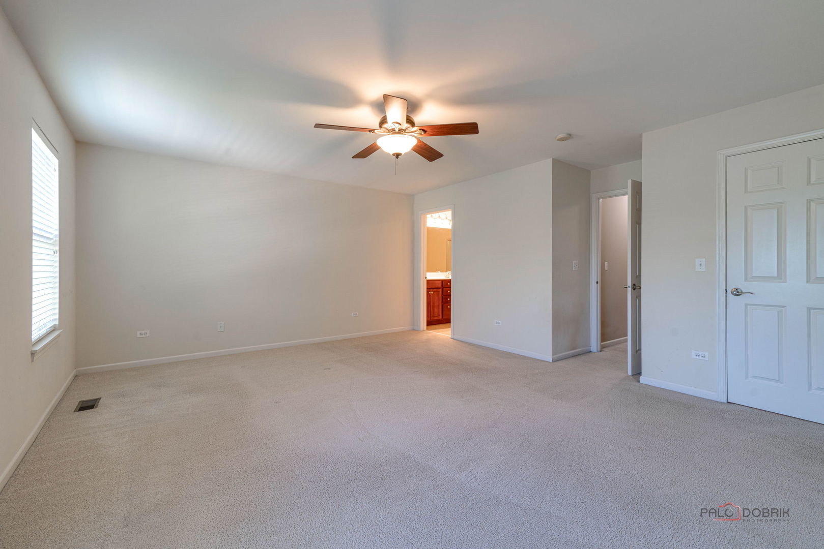 790 Oak Hollow Road Crystal Lake, IL 60014 - Photo 13 of 33