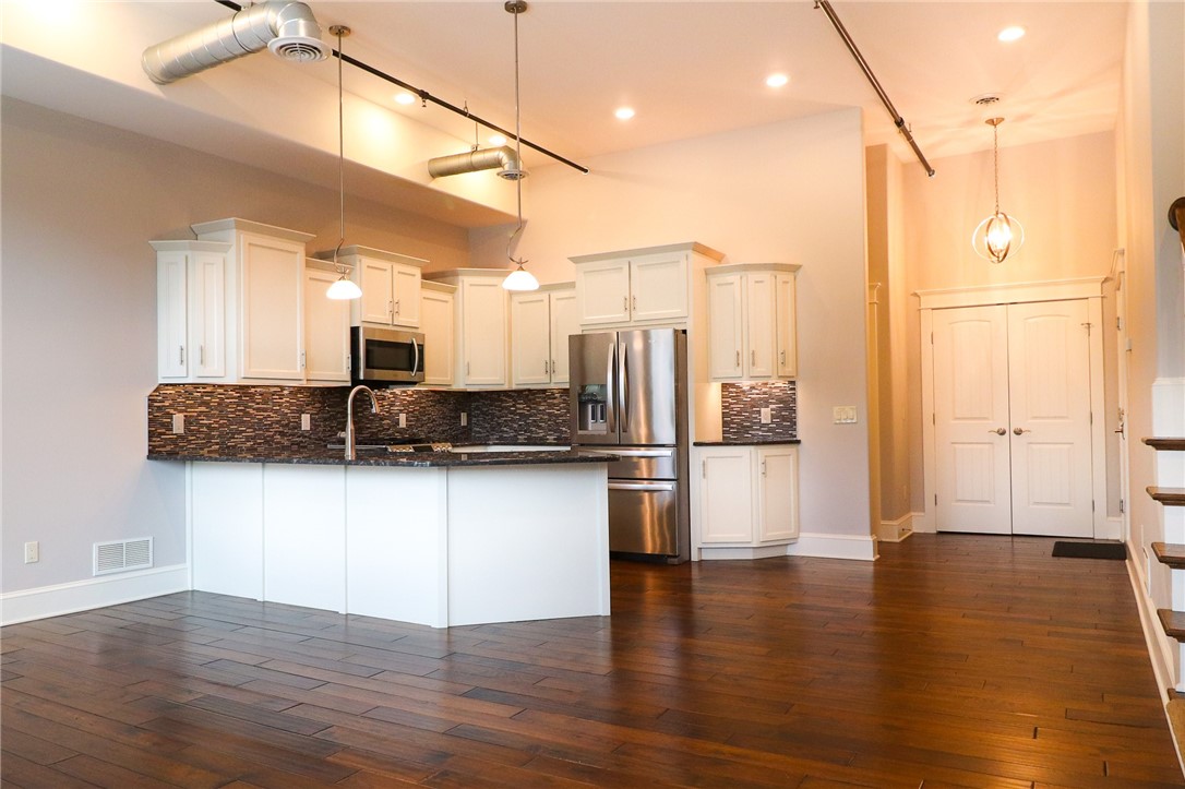 64 East Market Street, Unit 202 Corning, NY 14830 - Photo 14 of 50