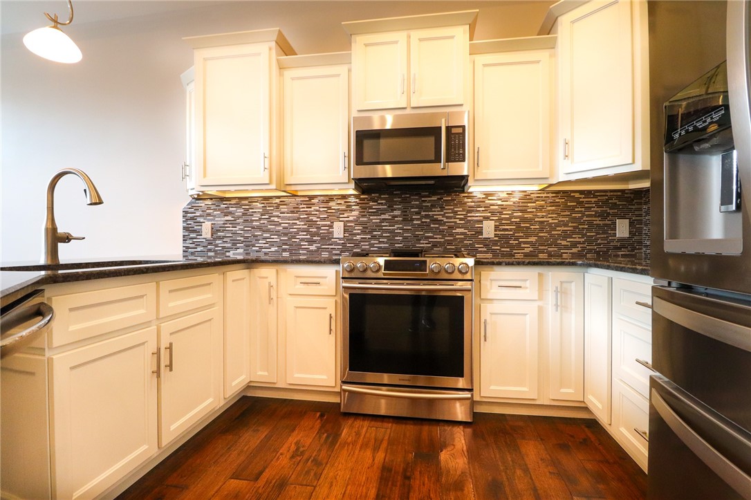 64 East Market Street, Unit 202 Corning, NY 14830 - Photo 9 of 50