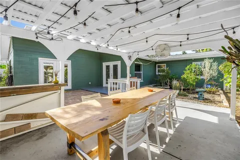 $550,000 | 263 42nd Avenue Northeast, St. Petersburg, FL 33703