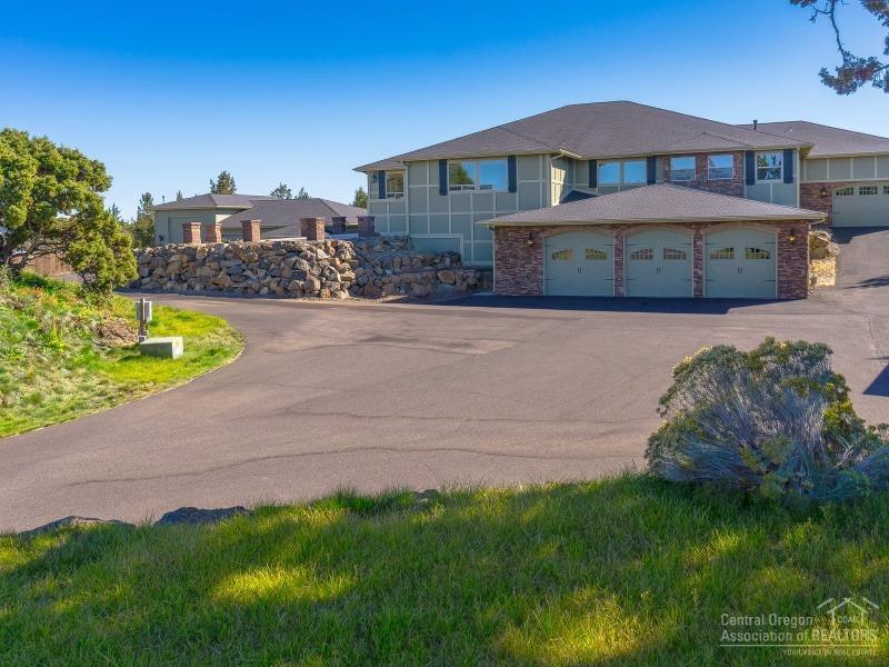 63430 Overtree Road Bend, OR 97701 - Photo 2 of 25 Gallery Image 2