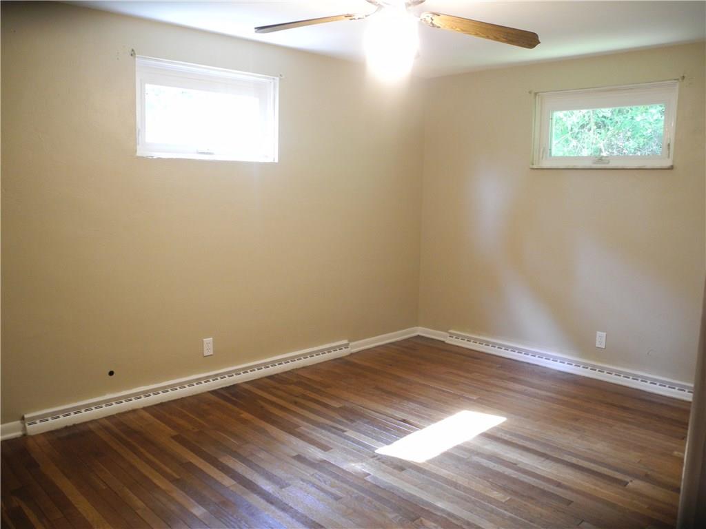 1409 Reissing Road McDonald, PA 15057 - Photo 9 of 21 master bedroom