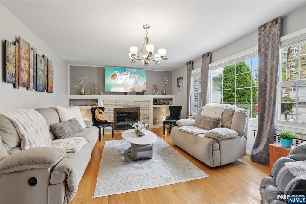 921 Linwood Avenue Ridgewood, NJ 07450 - Photo 5 of 42