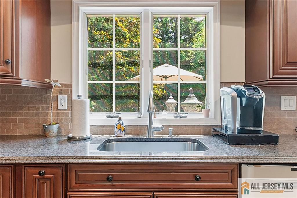 18 Dante Road Monroe Township, NJ 08831 - Photo 9 of 47