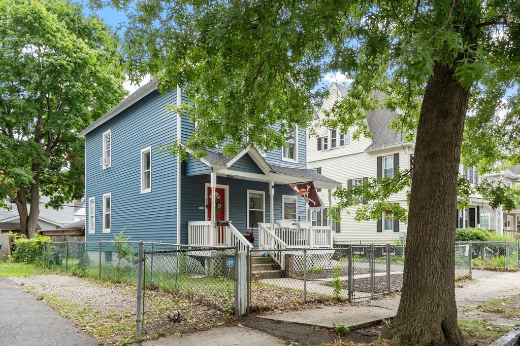 85 Montrose Street Springfield, MA 01109 - Photo 3 of 39