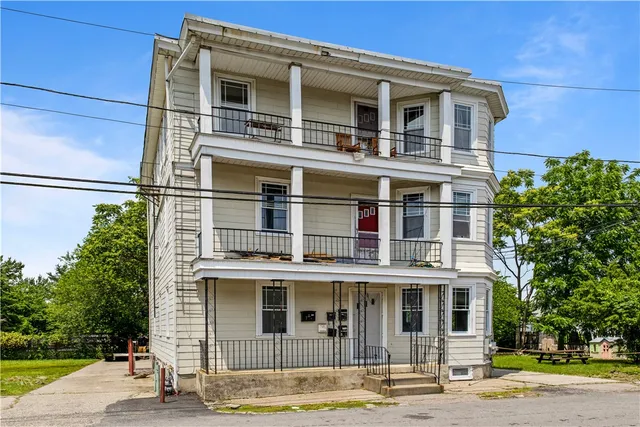 $2,100 | 11 Roosevelt Street, Unit 1, North Providence, RI 02904