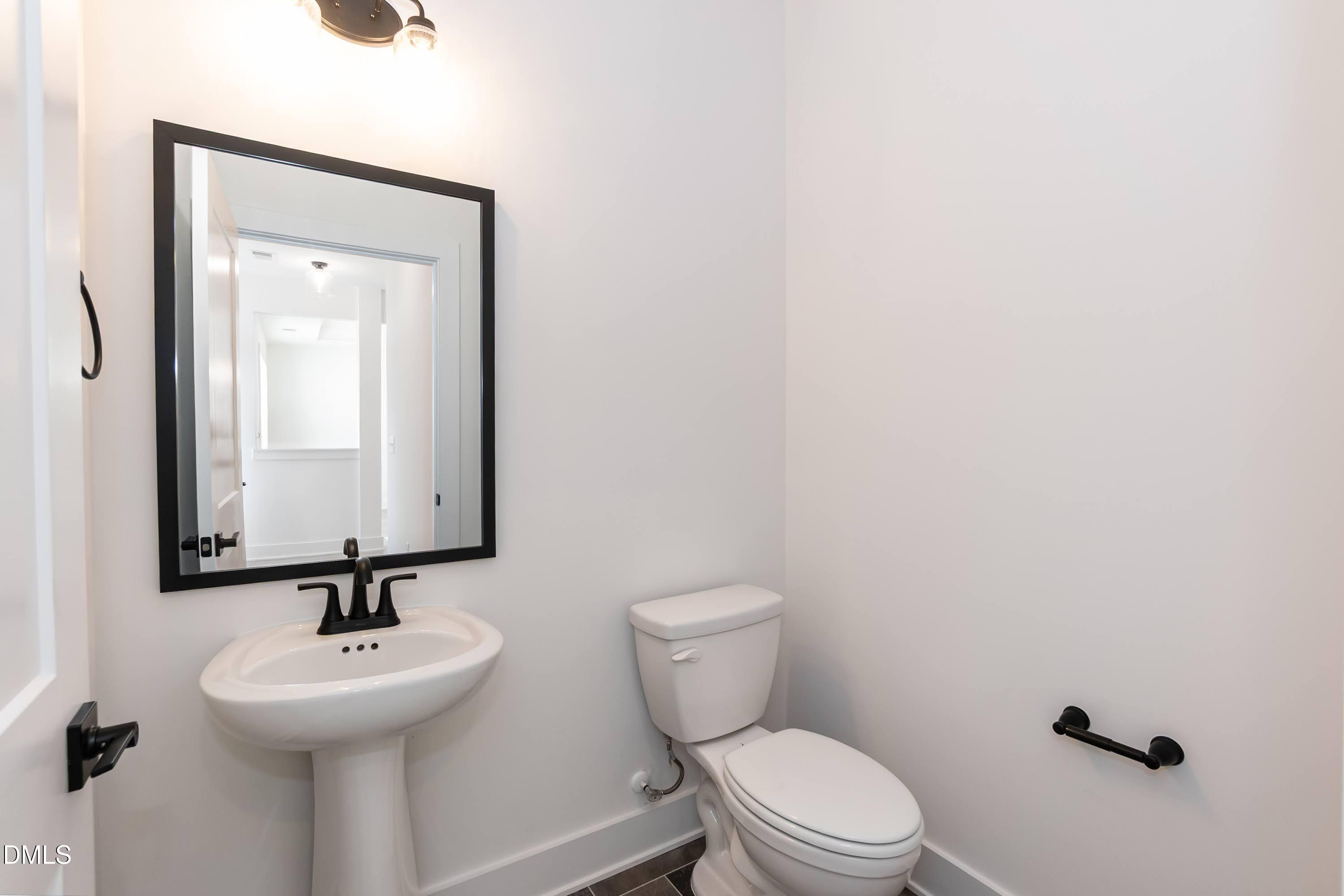 42 Braddock Court Garner, NC 27529 - Photo 25 of 56 Bathroom 01