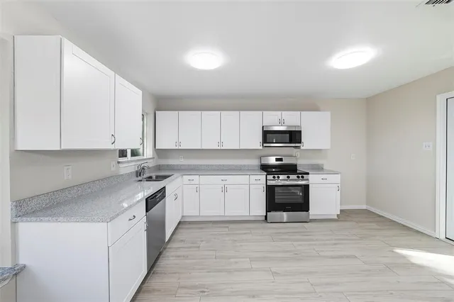 $260,000 | 2742 Pepperidge Drive East, Lancaster, TX 75134